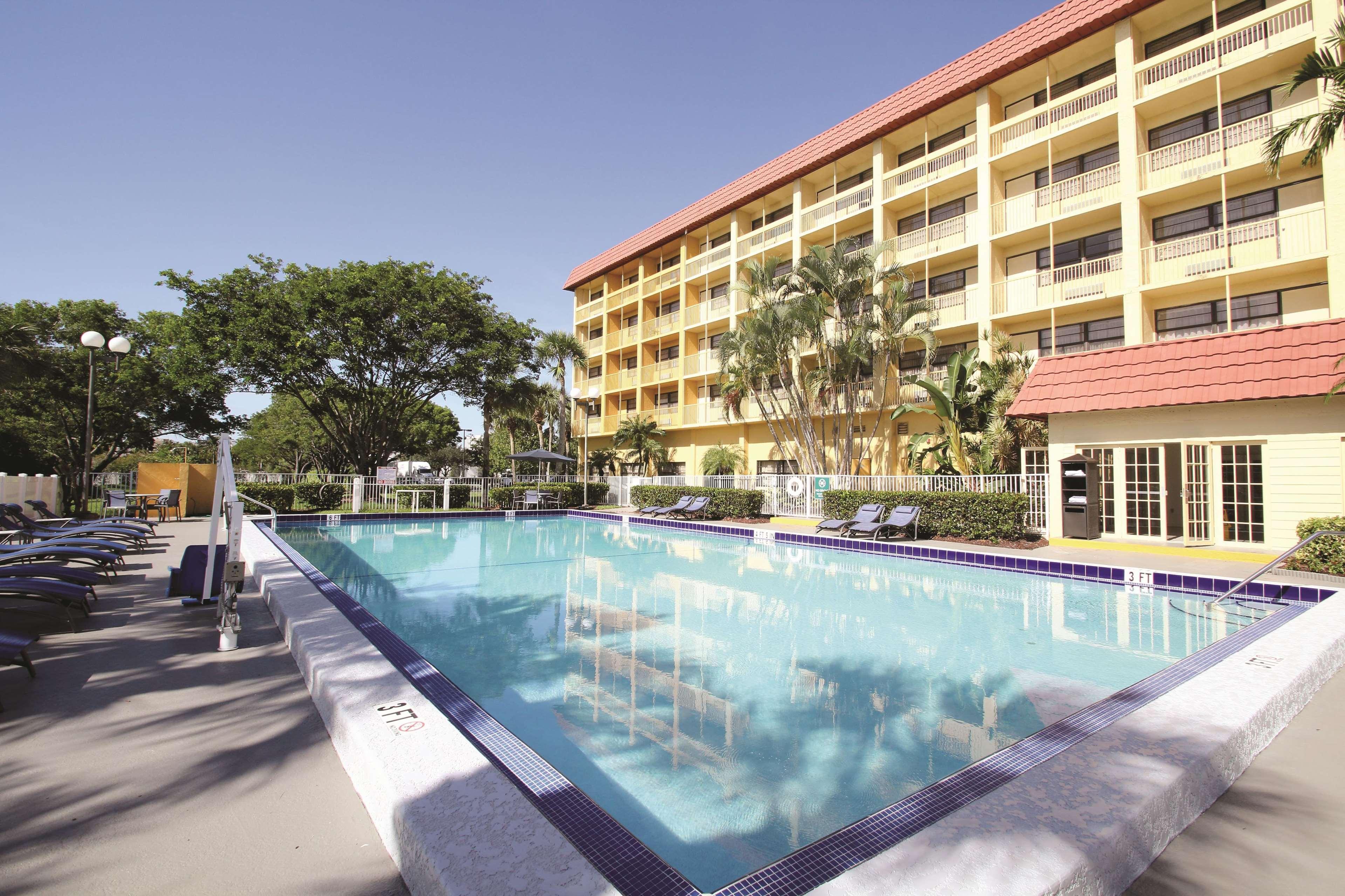 La Quinta By Wyndham Coral Springs University Dr Exterior foto